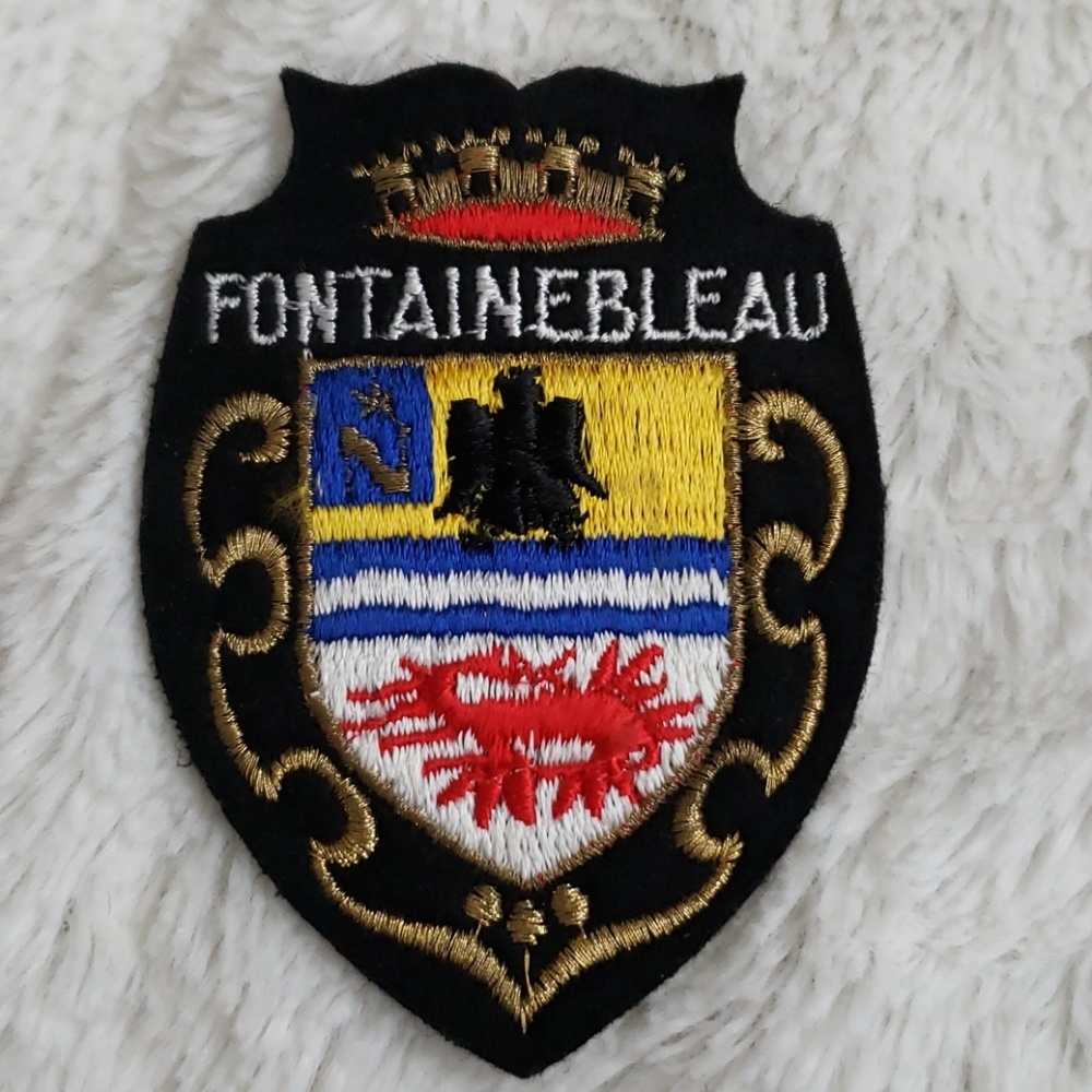Vintage Fontainebleau Coat of Arms Patch